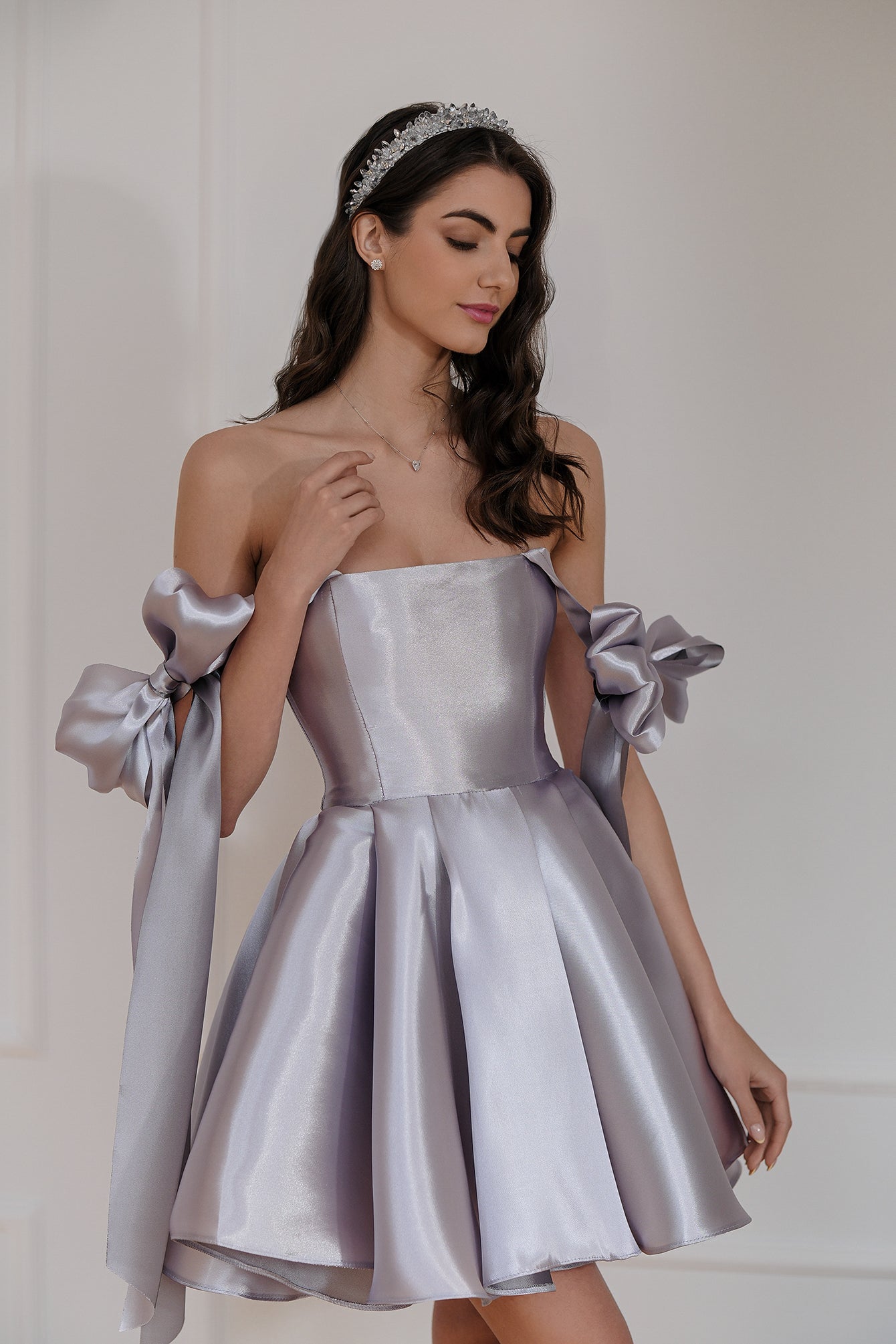 Коктейлна рокля в сиво: Princess Blossom