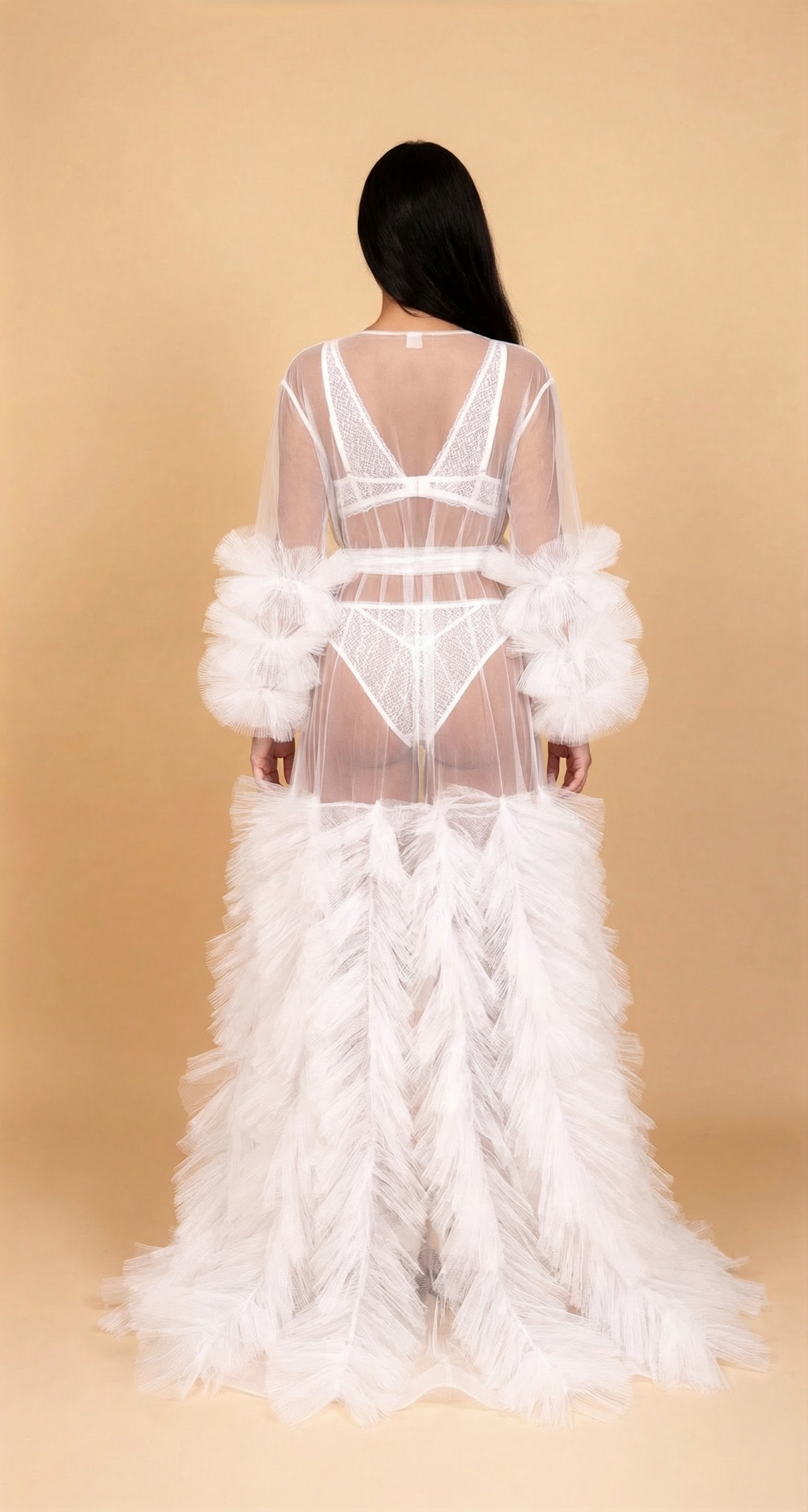 Бял халат от тюл: Loveliness