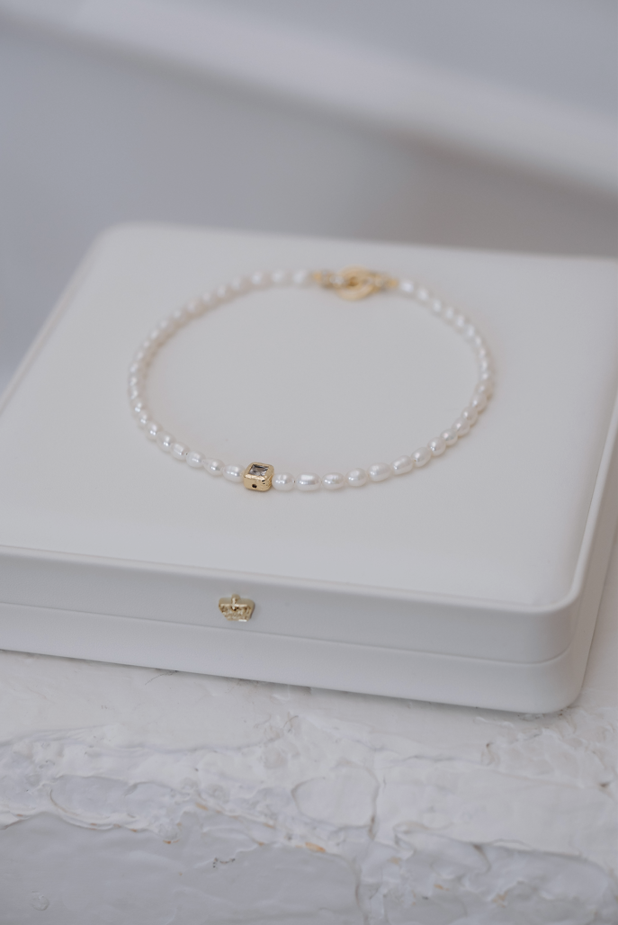 Колие - чокър с естествени перли