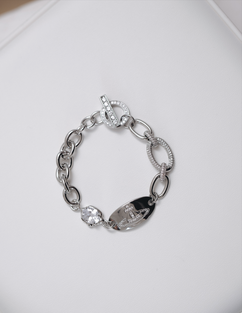 Гривна с кристали и декоративна закопчалка