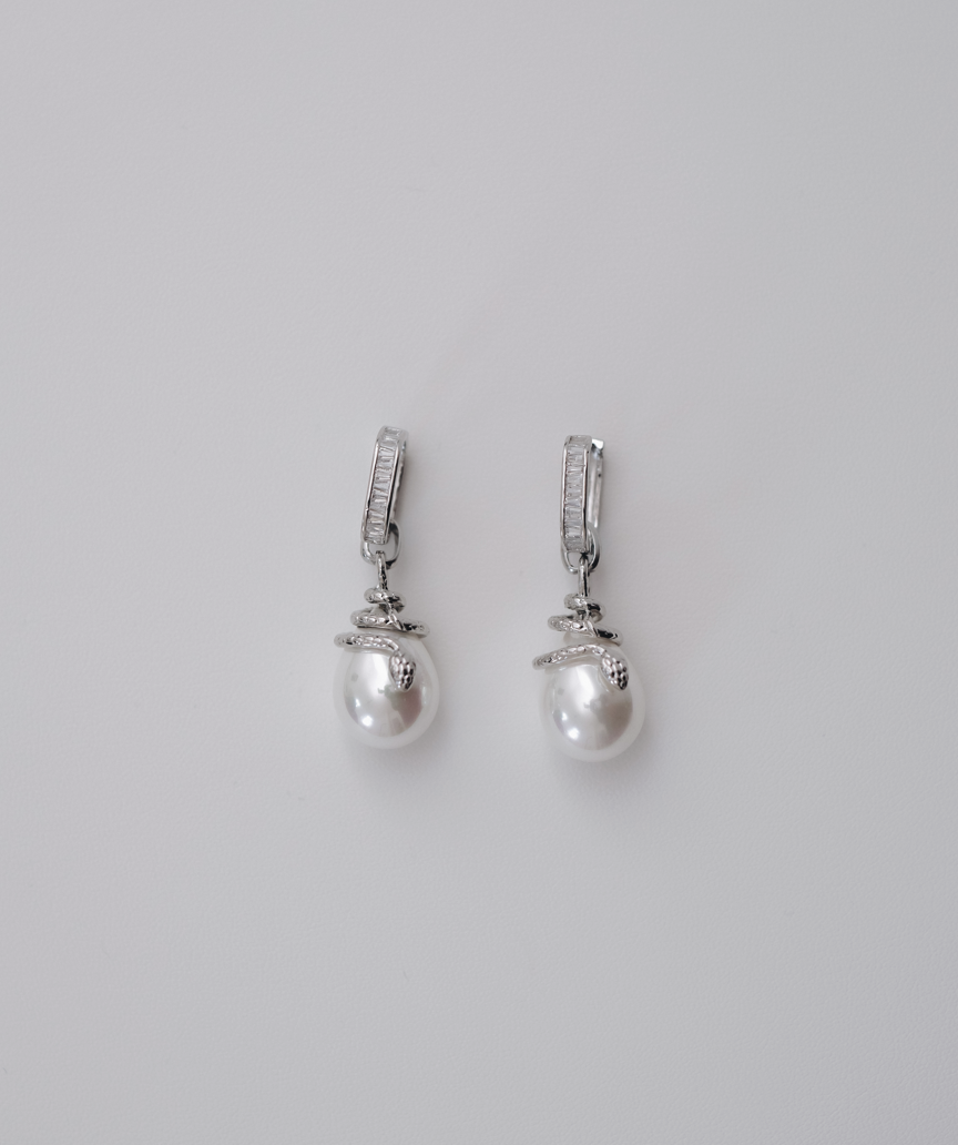 Обици с перли и циркони