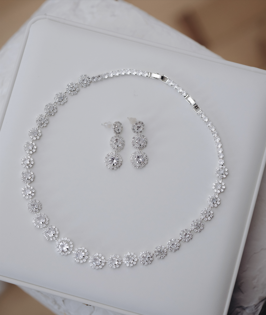 Комплект от колие и обеци: Graciela