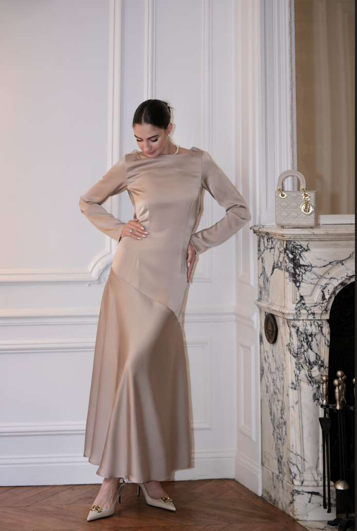 Дълга сатенена рокля: Cassia