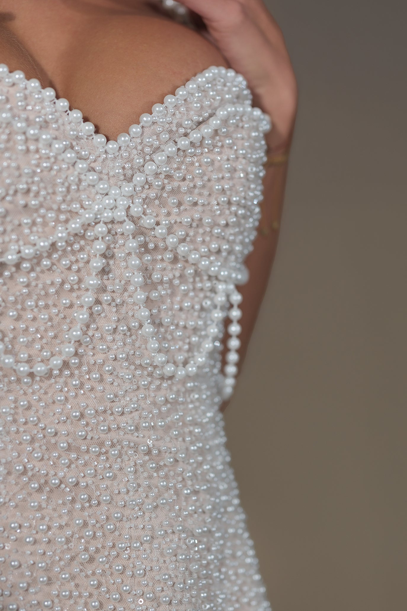Корсетна мини перлена рокля: Pearly