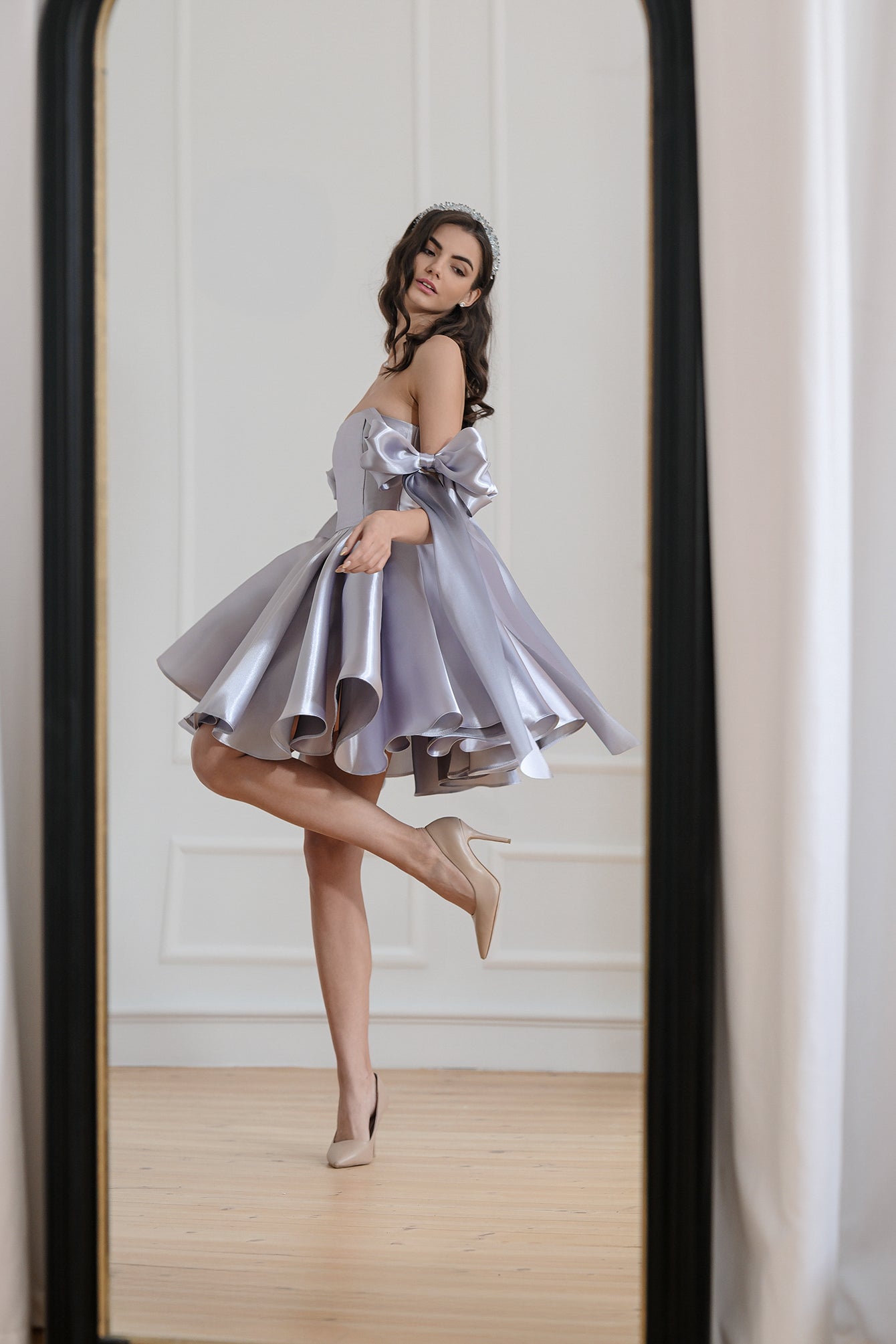 Коктейлна рокля в сиво: Princess Blossom