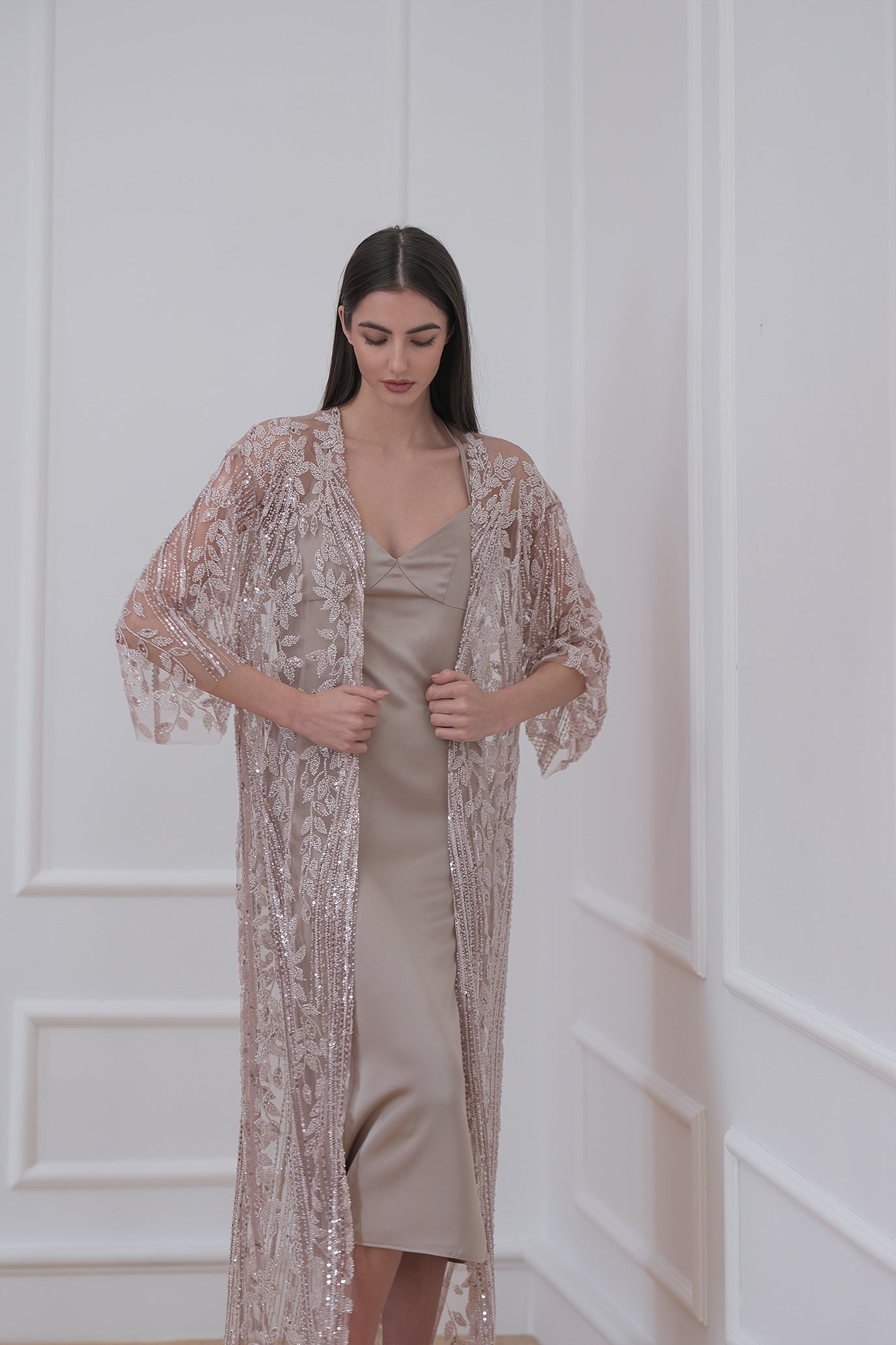 Комплект рокля и жилетка в цвят капучино: Luxury Eve