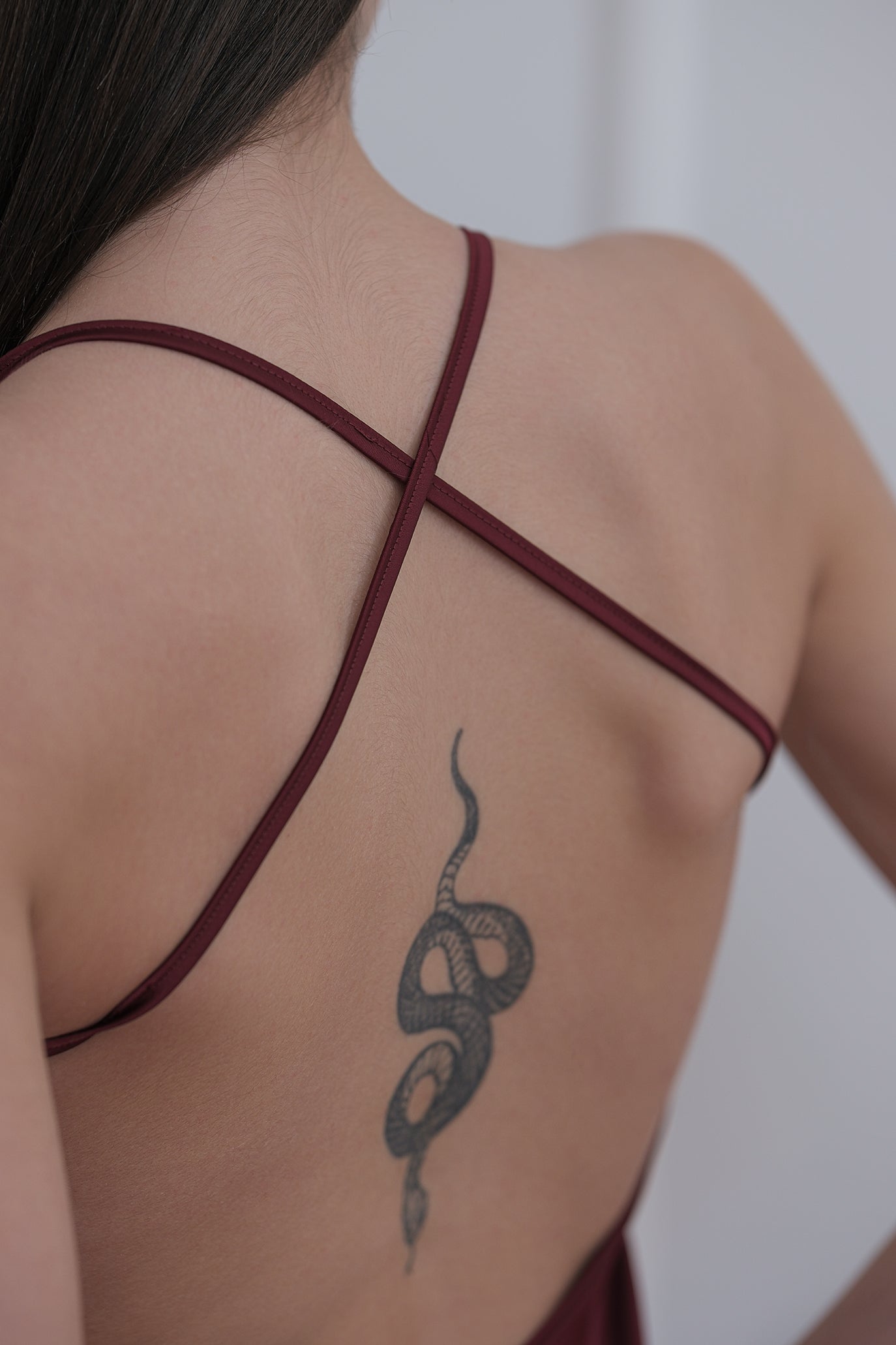 Комплект рокля и жилетка в бордо: Luxury Eve