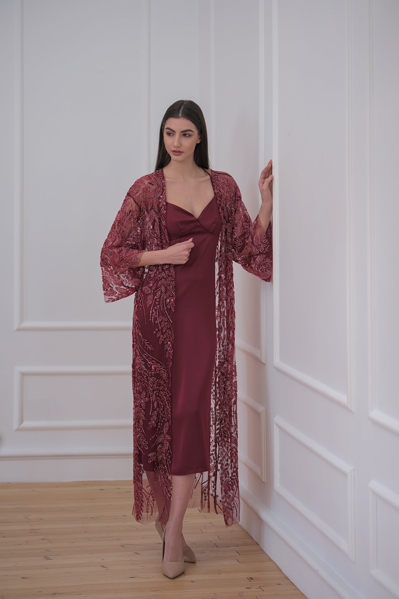 Комплект рокля и жилетка в бордо: Luxury Eve