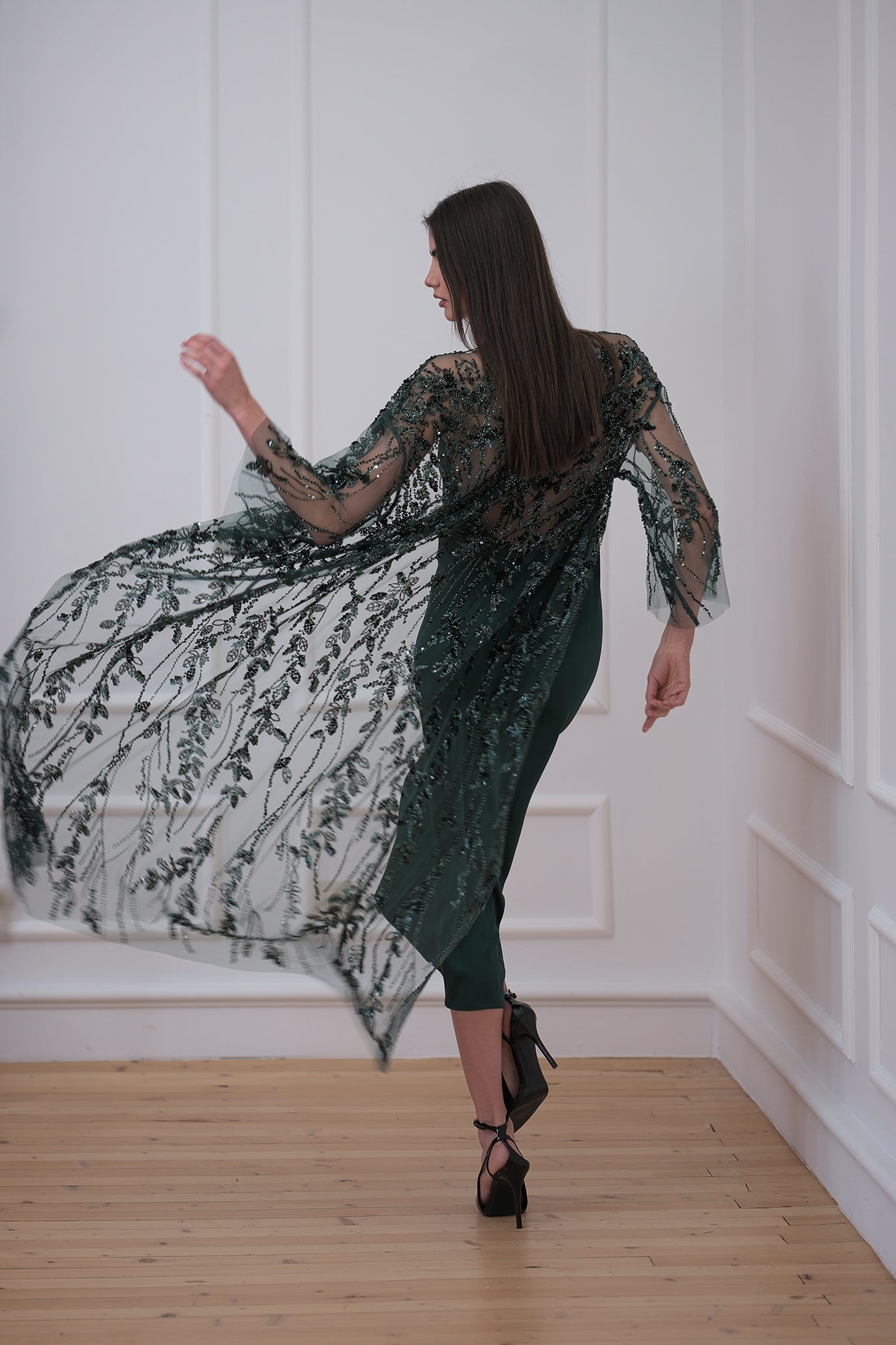 Ръчно изработена жилетка в масленозелено: Luxury Eve