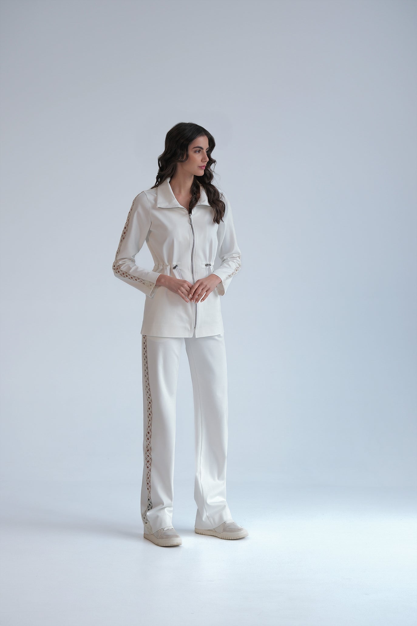 Спортно-елегантен сет: Аmira