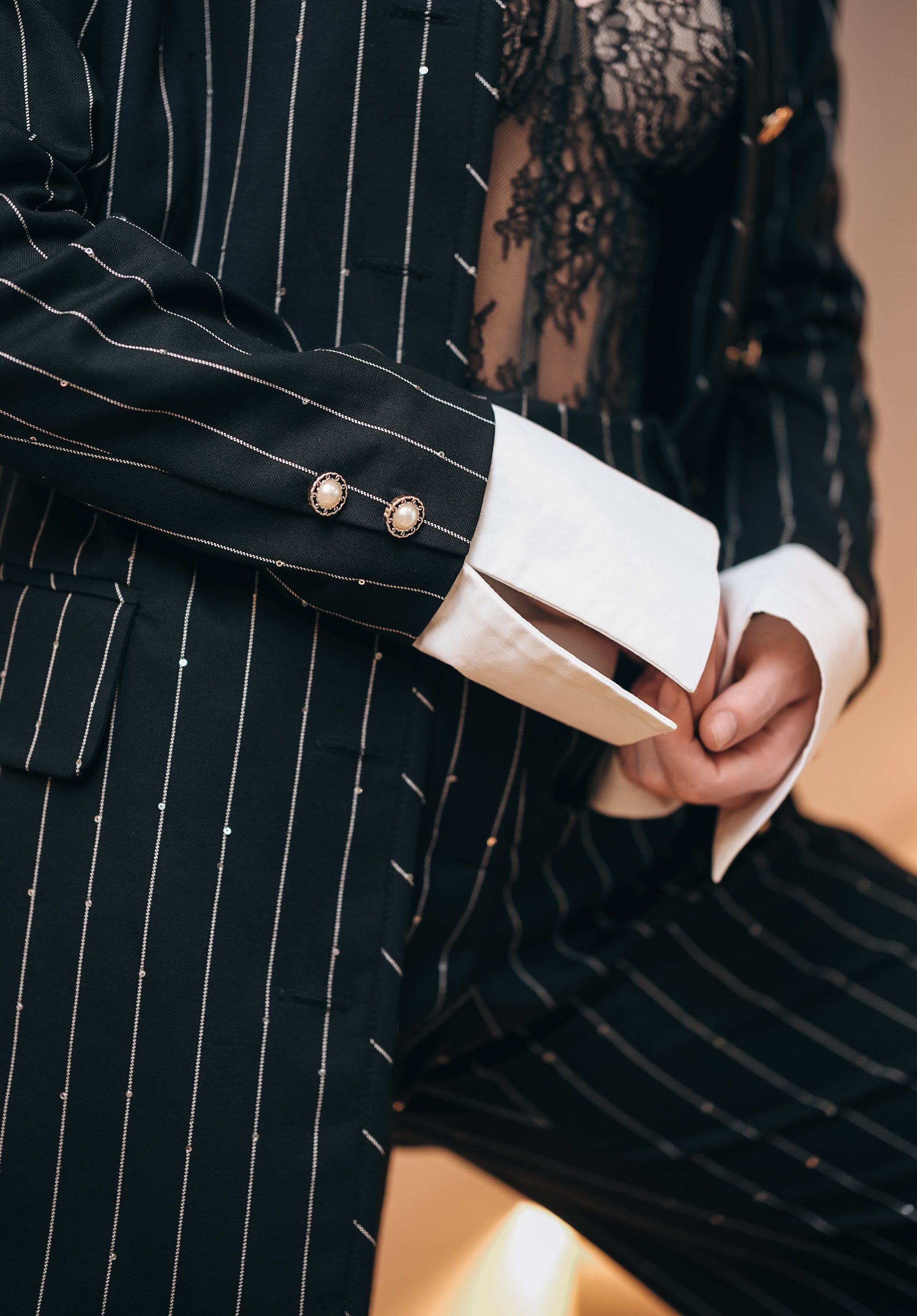 Костюм в черно: Atanasia