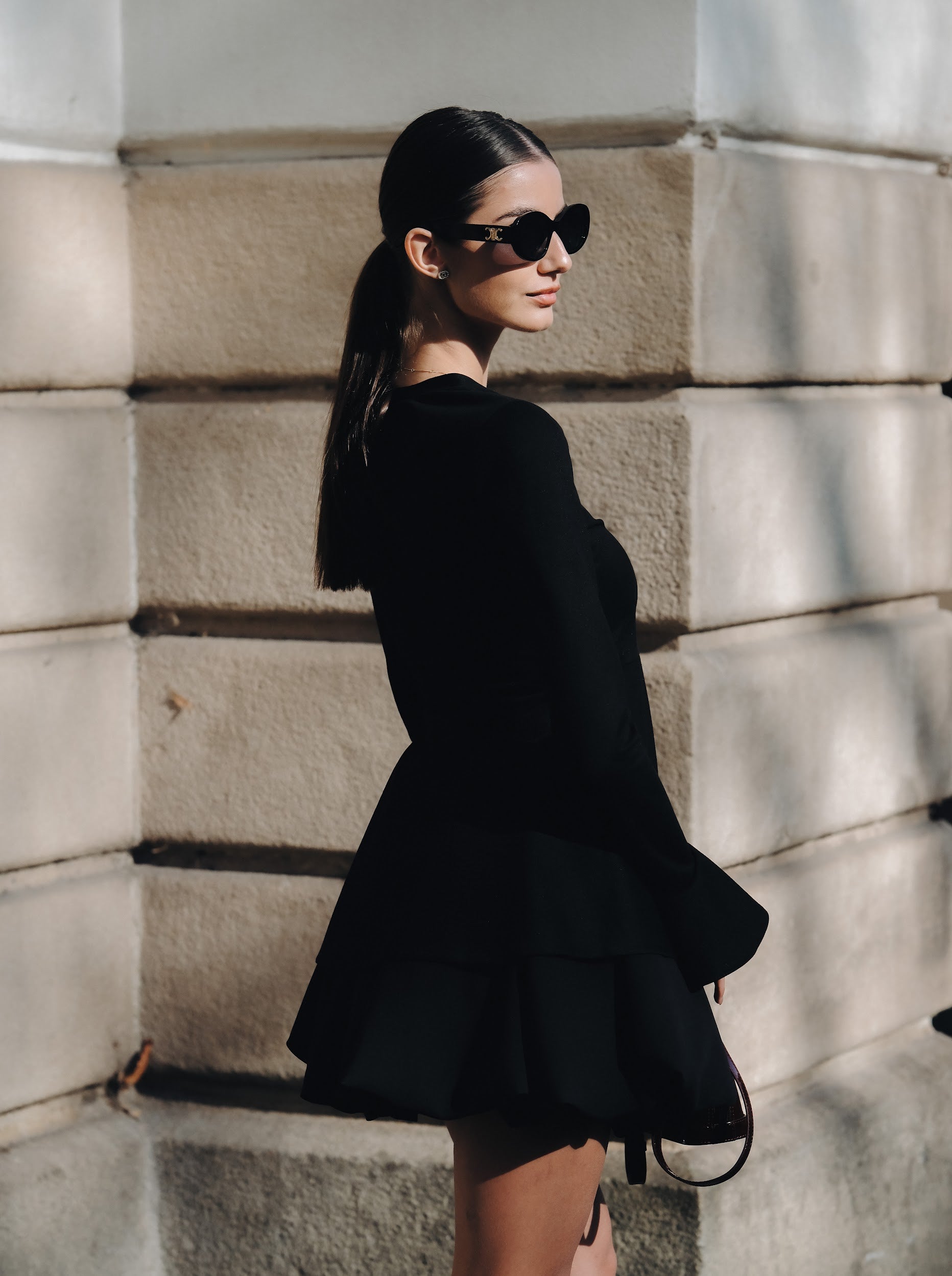 Ежедневна блуза / горнище в черно:  Letonia