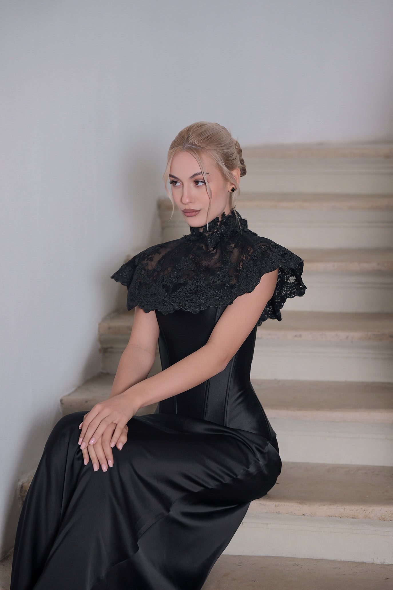 Ръчно изработена дантелена яка в черно: Florence