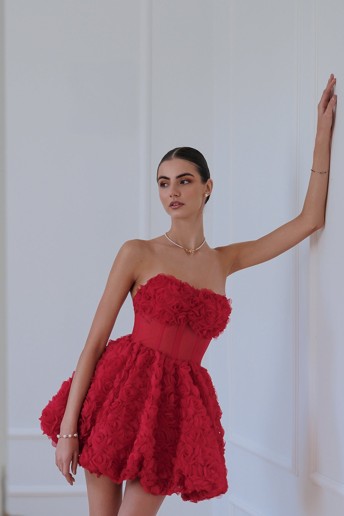 Корсетна рокля в червено: Miorena Rose