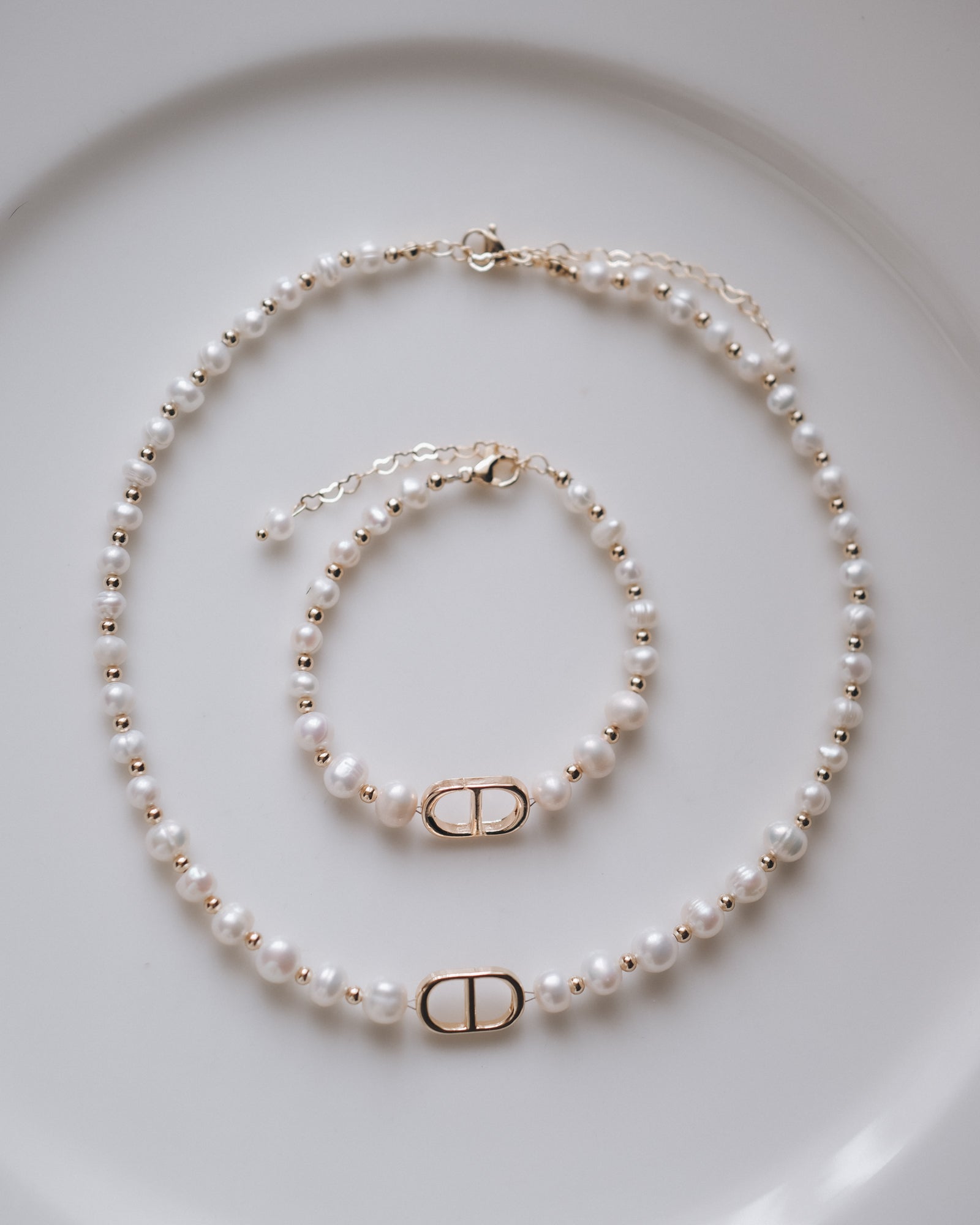 Комплект колие, гривна и обеци: Adorable