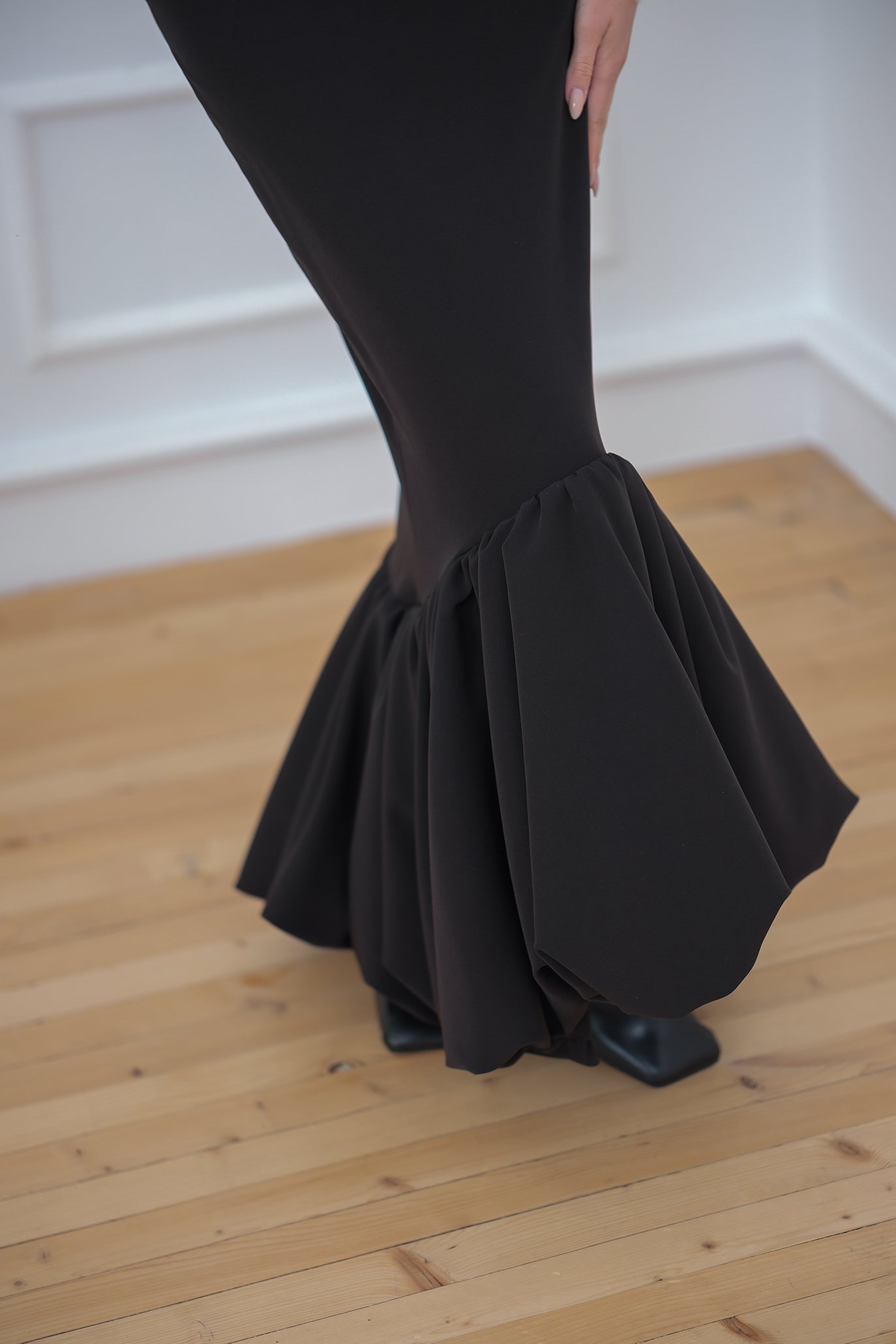 Сет от корсет и пола в черно: Selenes