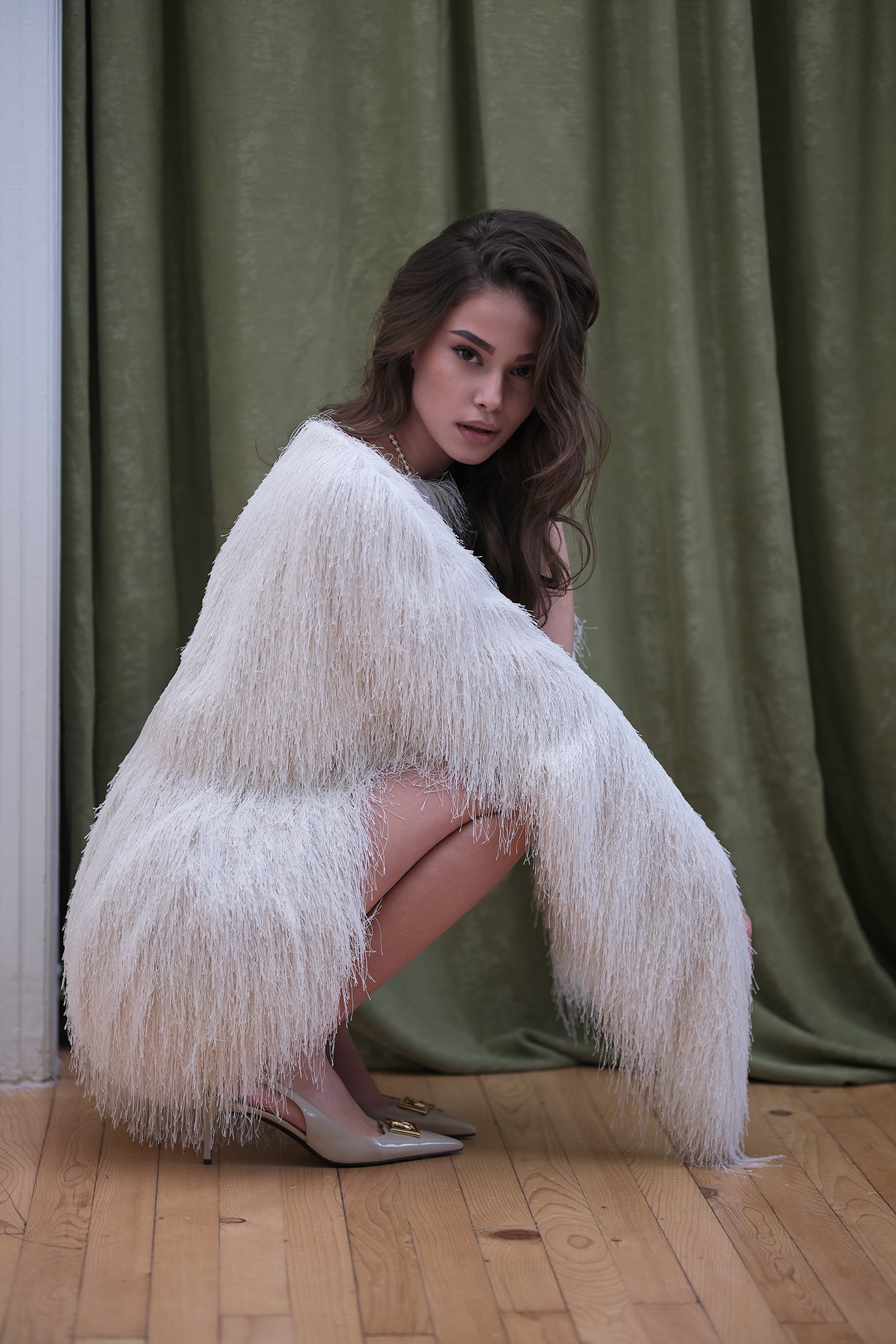 Рокля с ресни в цвят слонова кост: Eveline