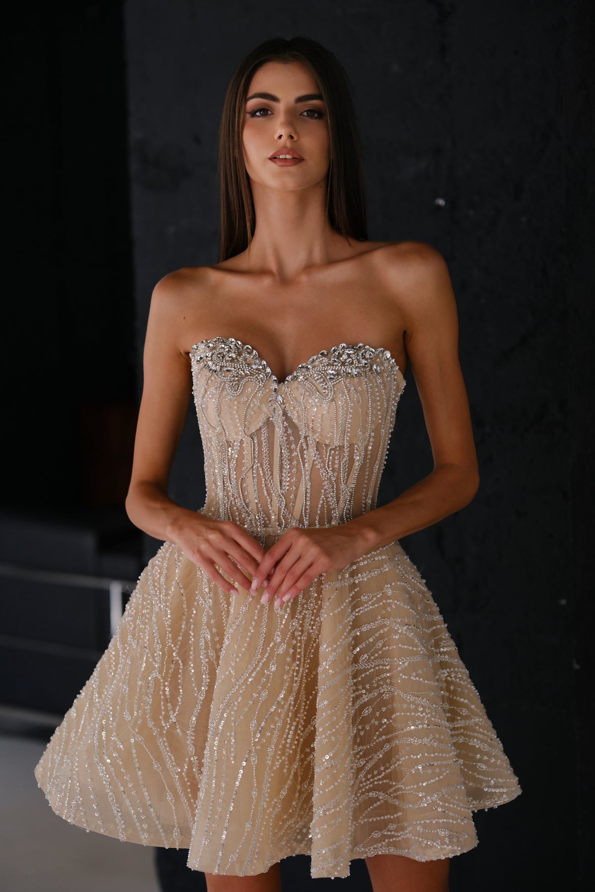 Лимитирана рокля в телесен цвят: Haute Couture