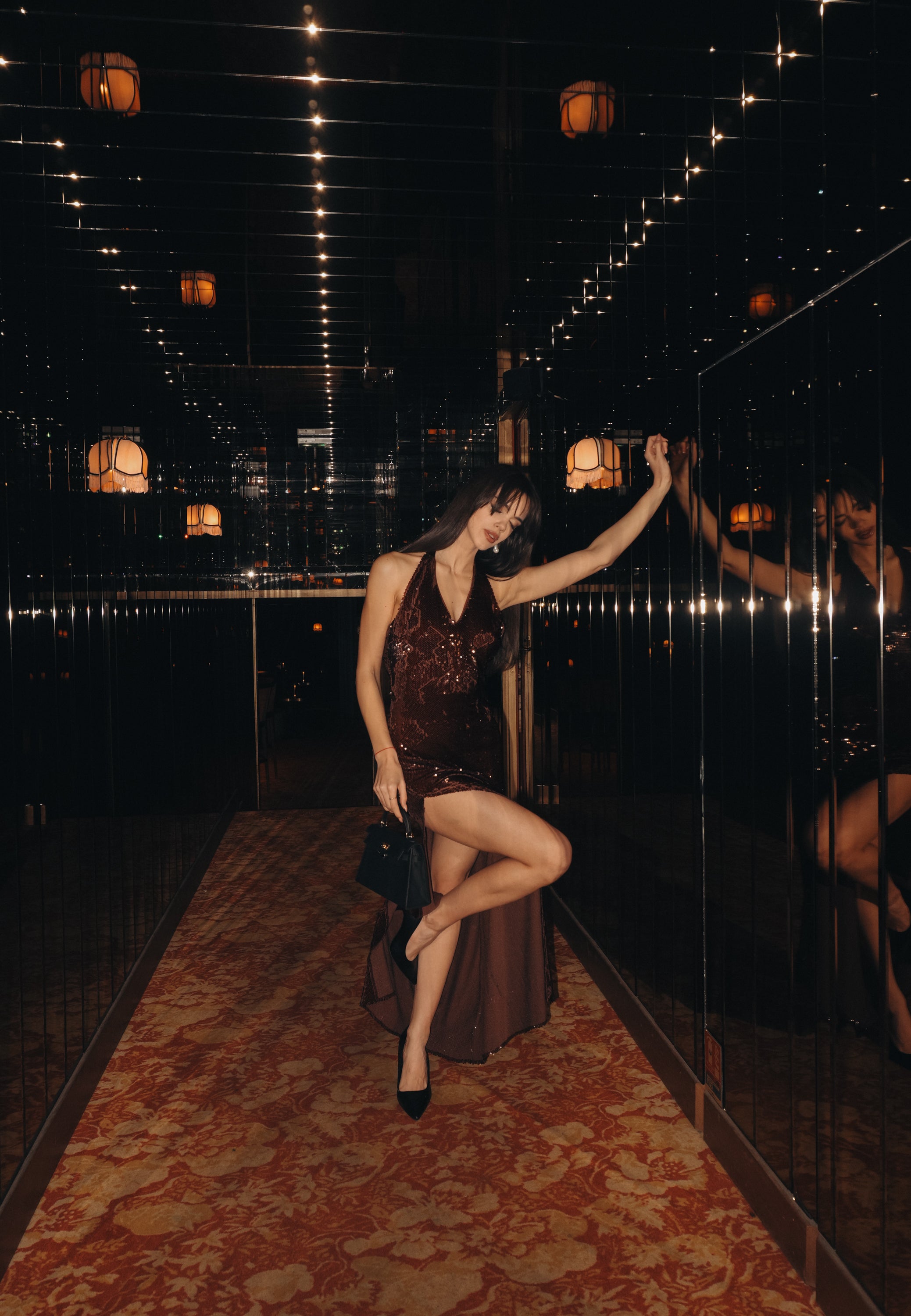 Рокля с гол гръб в кафяво: Amperium