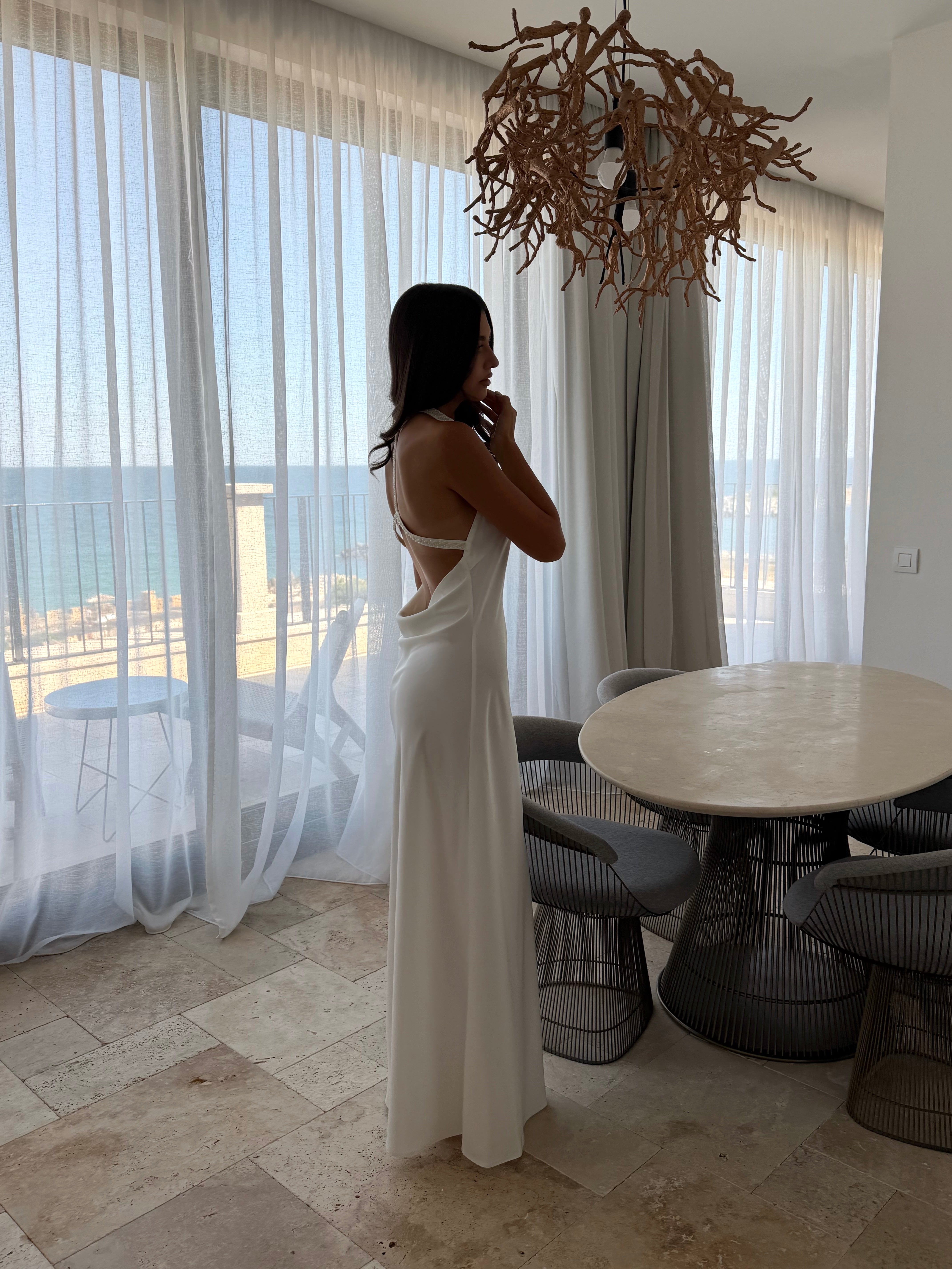 Рокля: White Touch