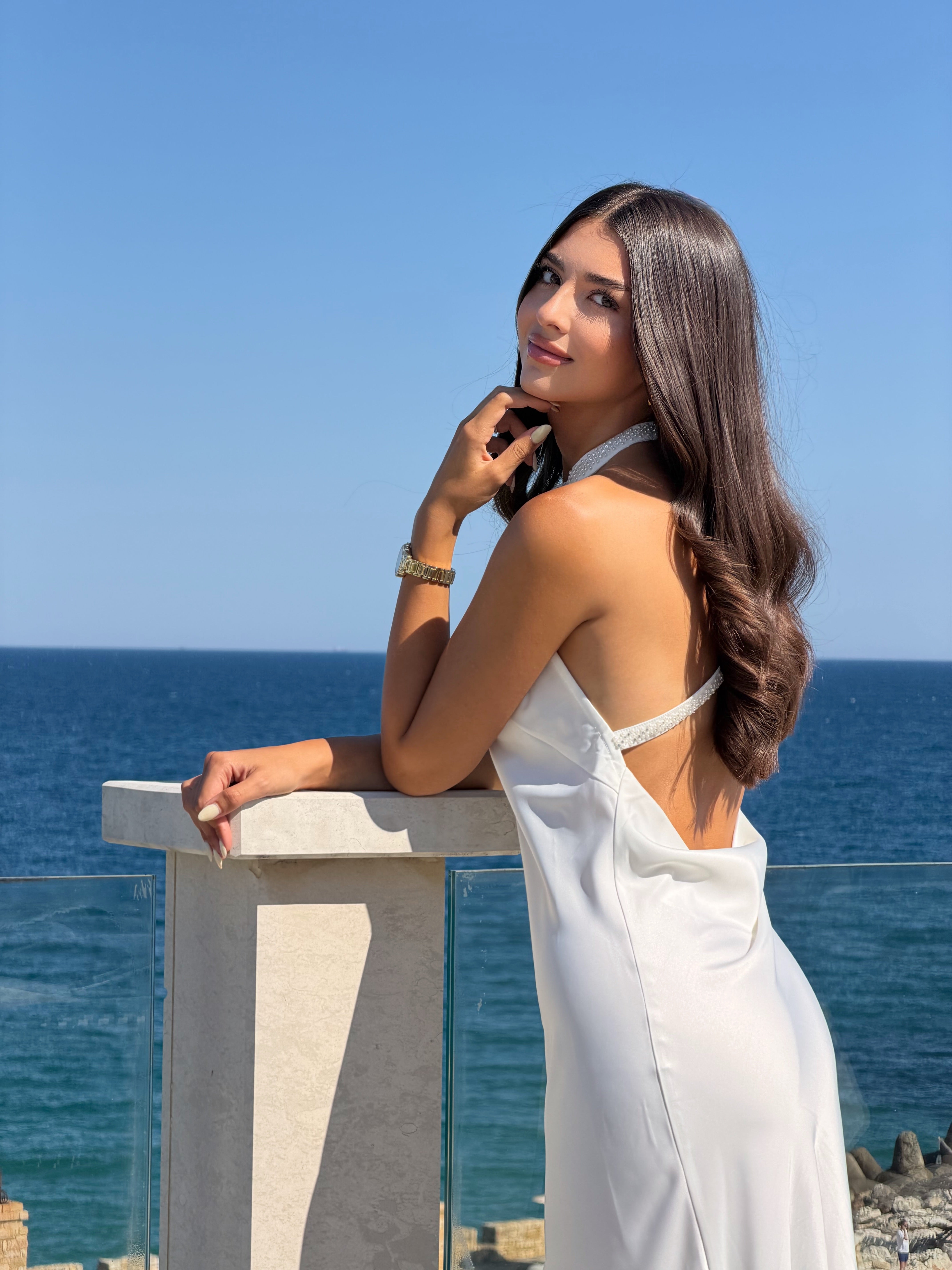 Рокля: White Touch
