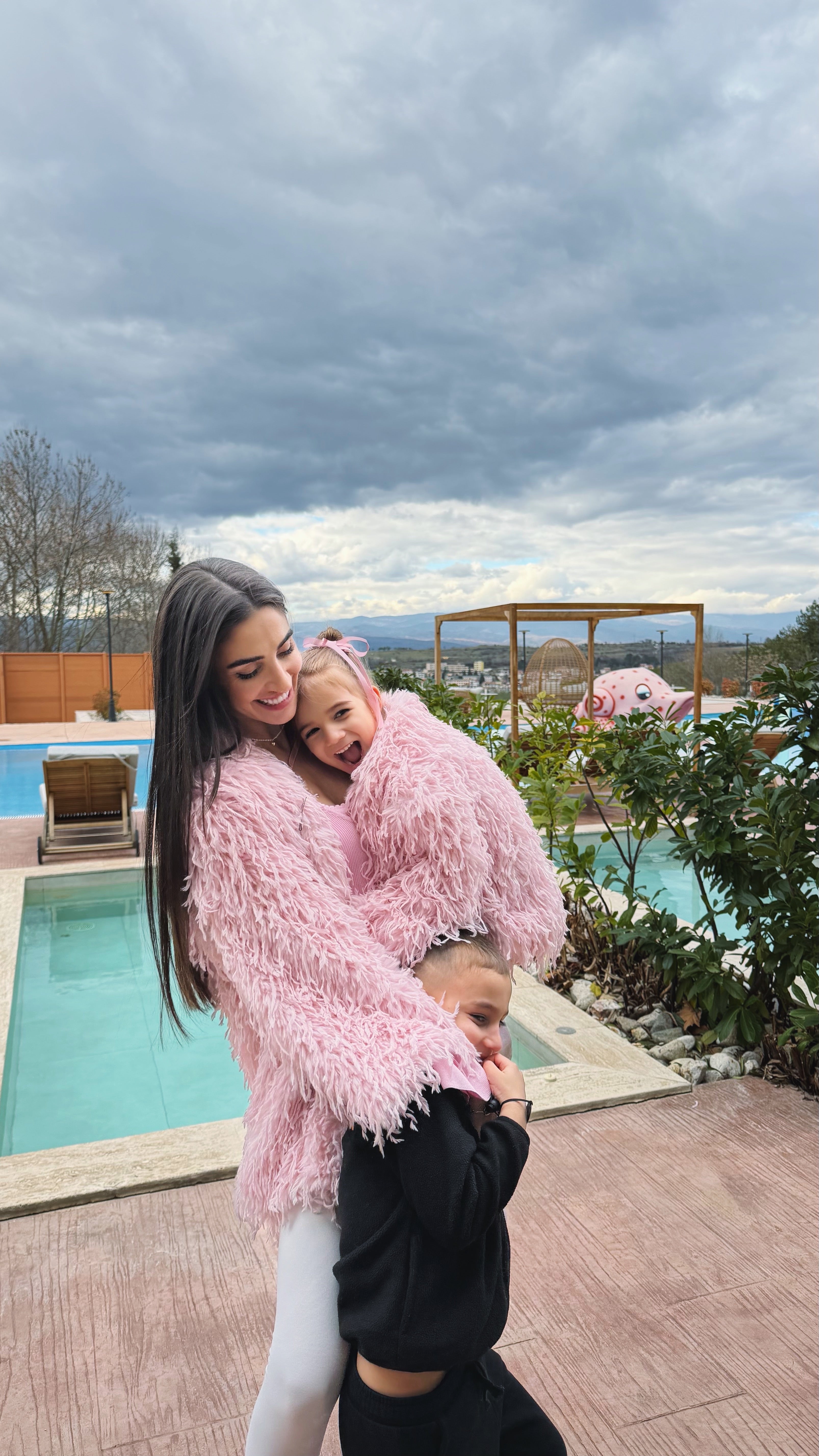 Комплект за мама и дете: жилетка / палто в розово: Regina