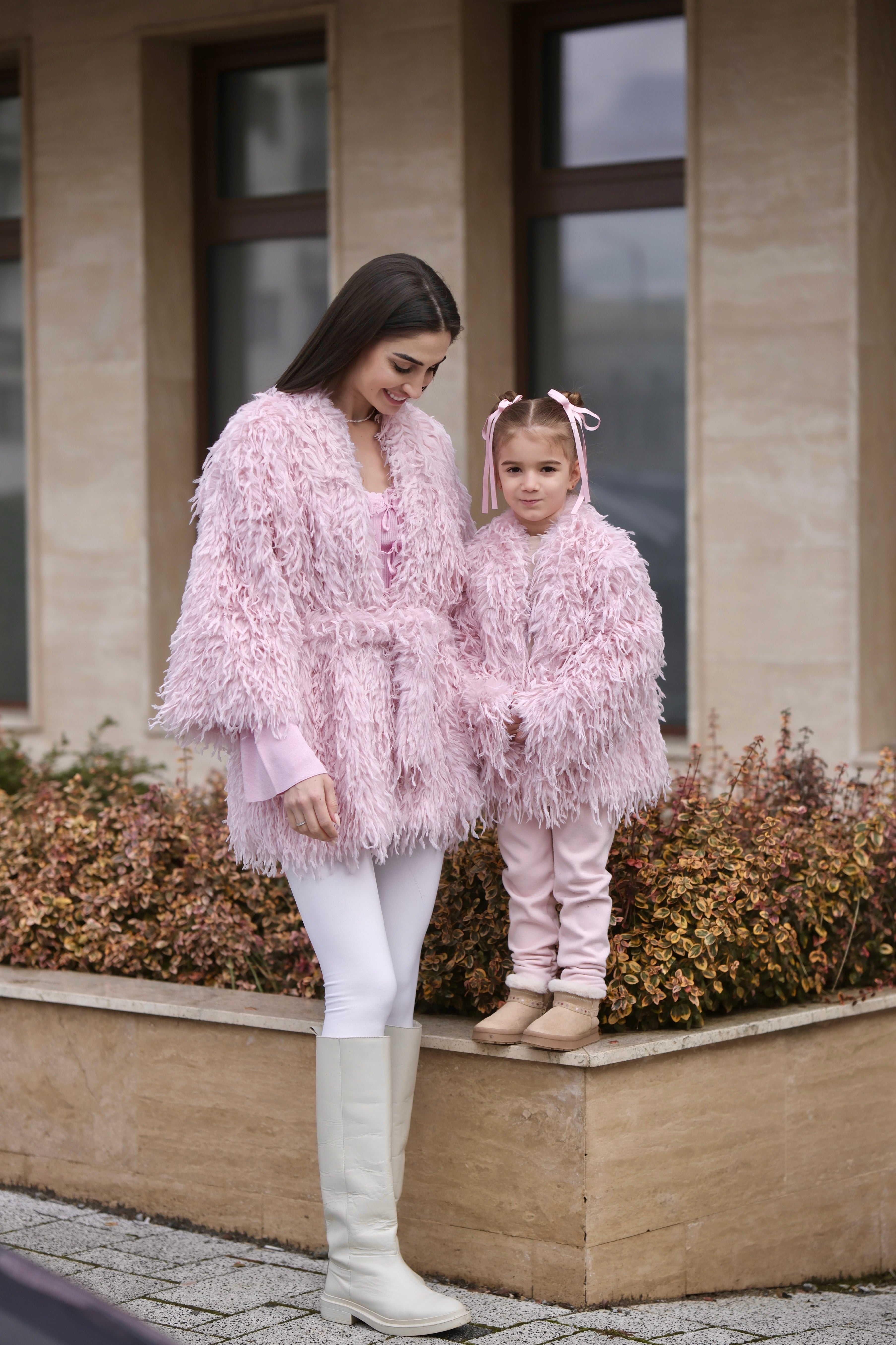 Комплект за мама и дете: жилетка / палто в розово: Regina