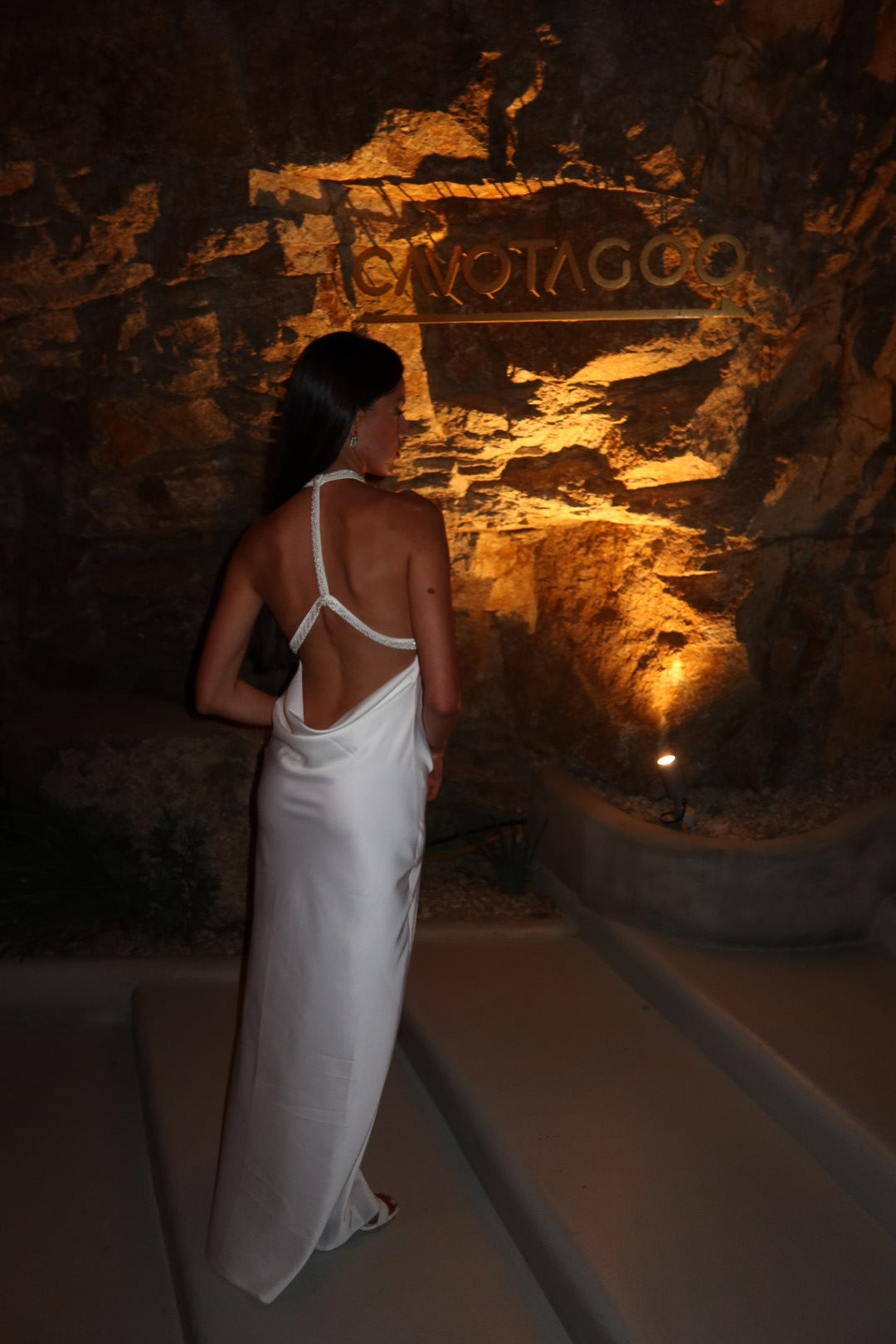 Рокля: White Touch