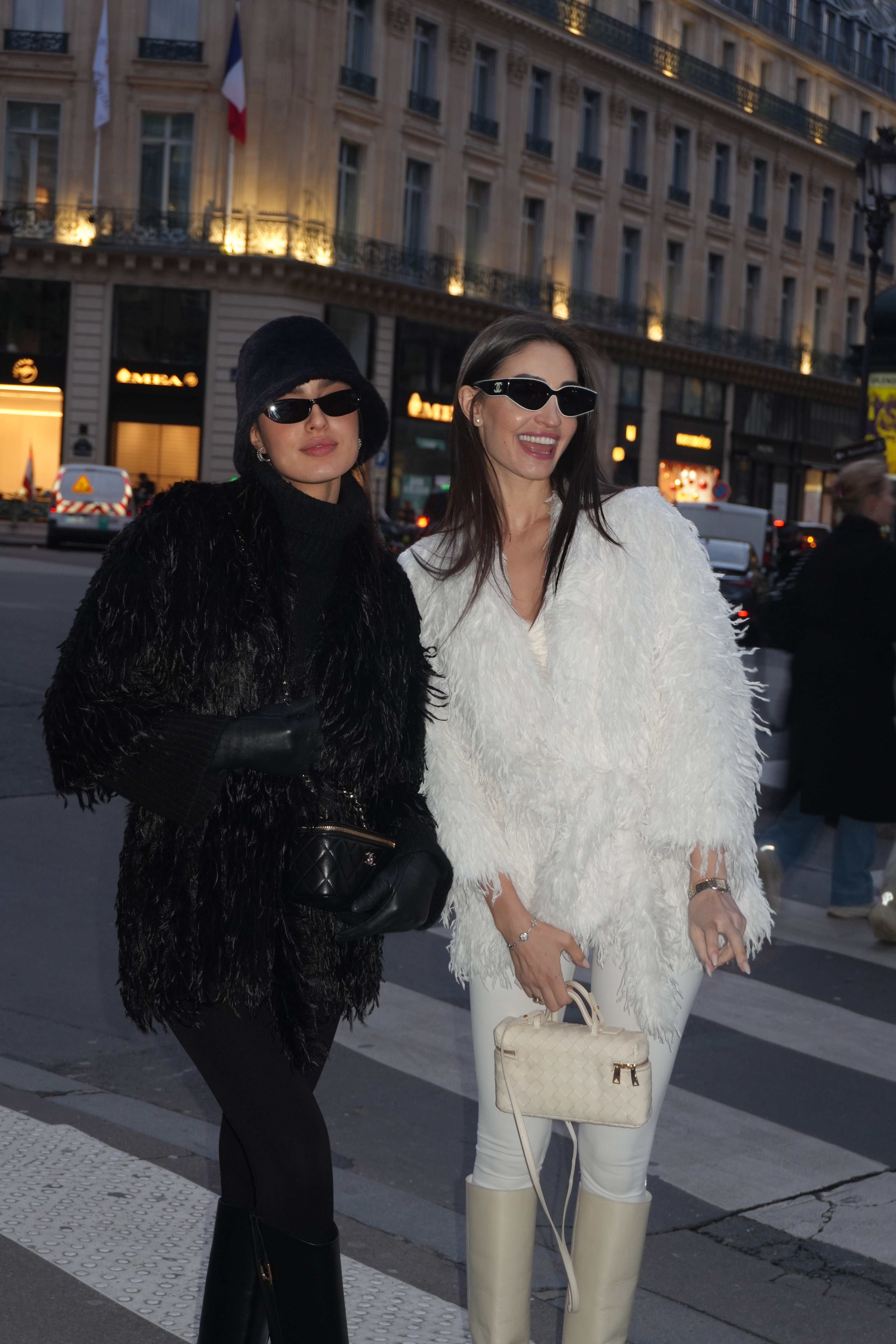 Жилетка / палто в бяло: Regina