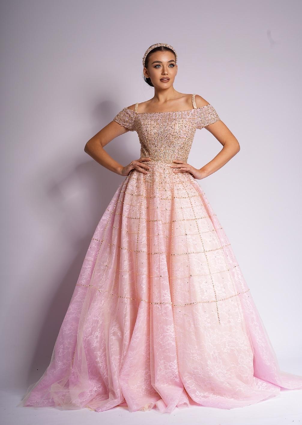 Официална рокля: Barbie