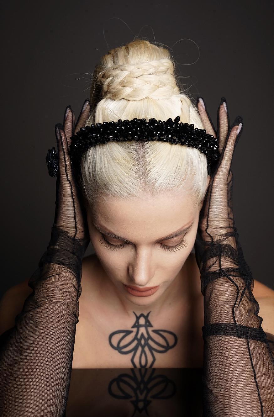 Диадема: Black Intense
