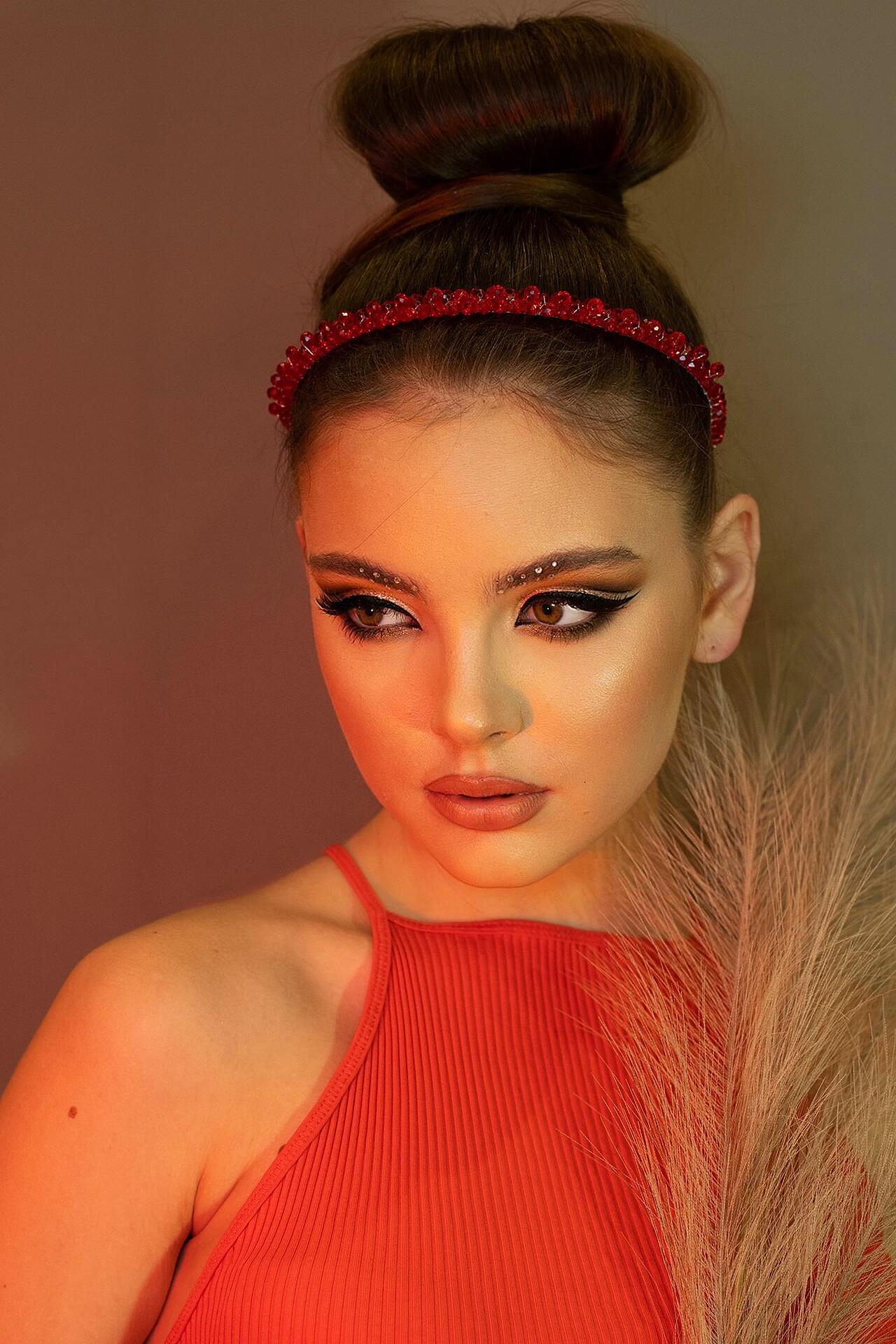 Диадема: Touch of Red
