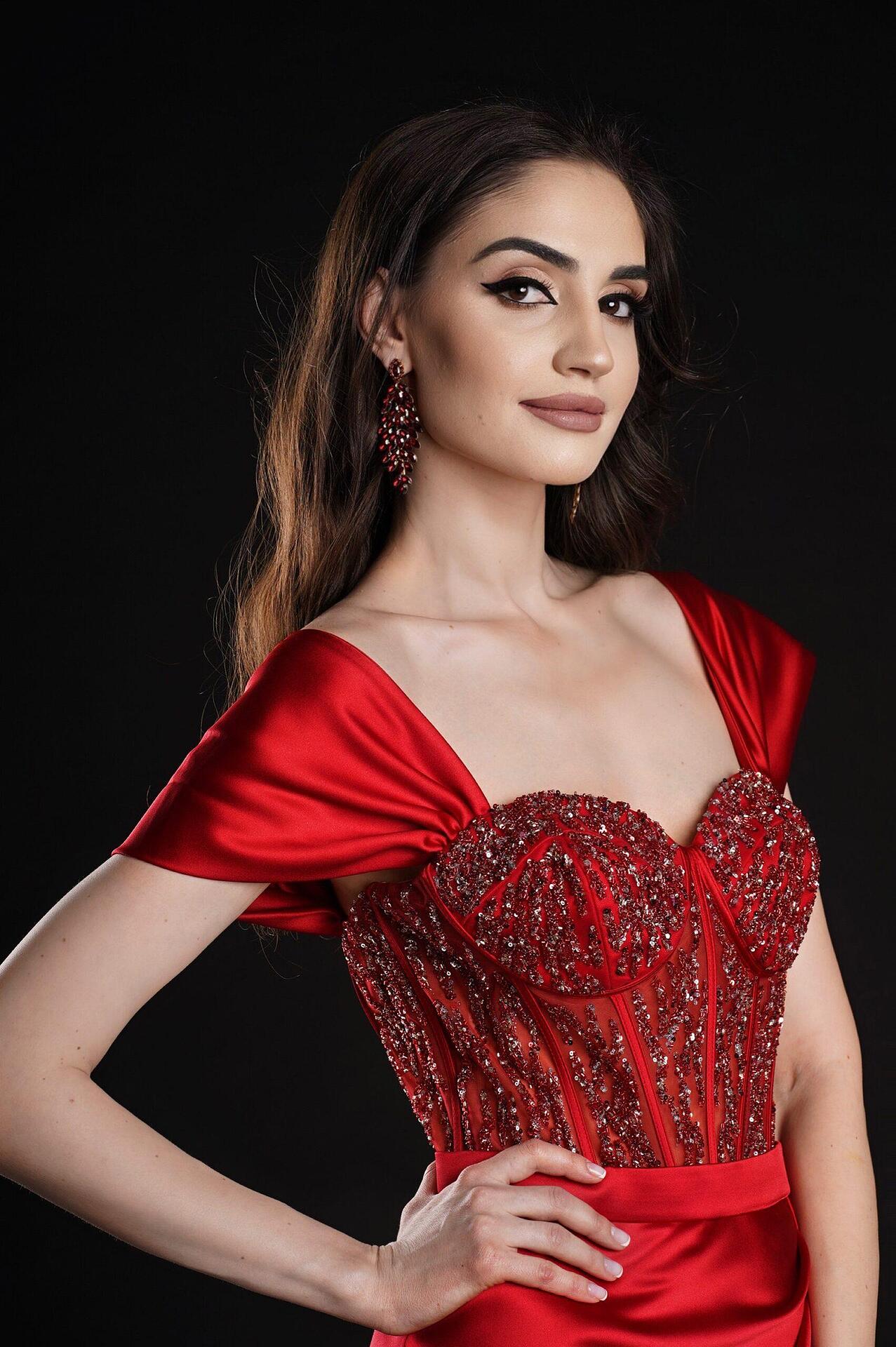 Рокля: Dress Red Queen