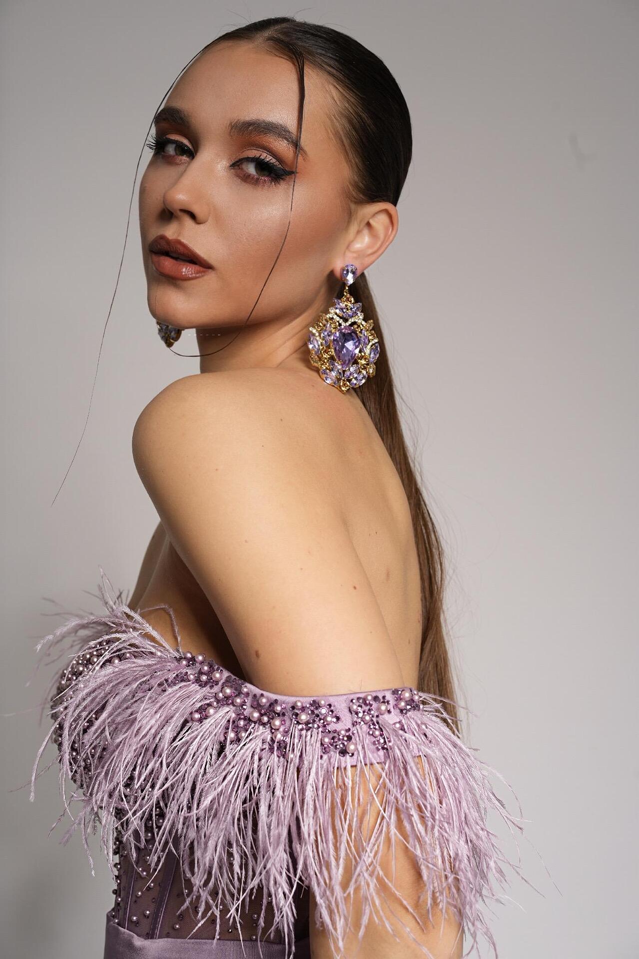 Рокля с пера: Purple Feathers