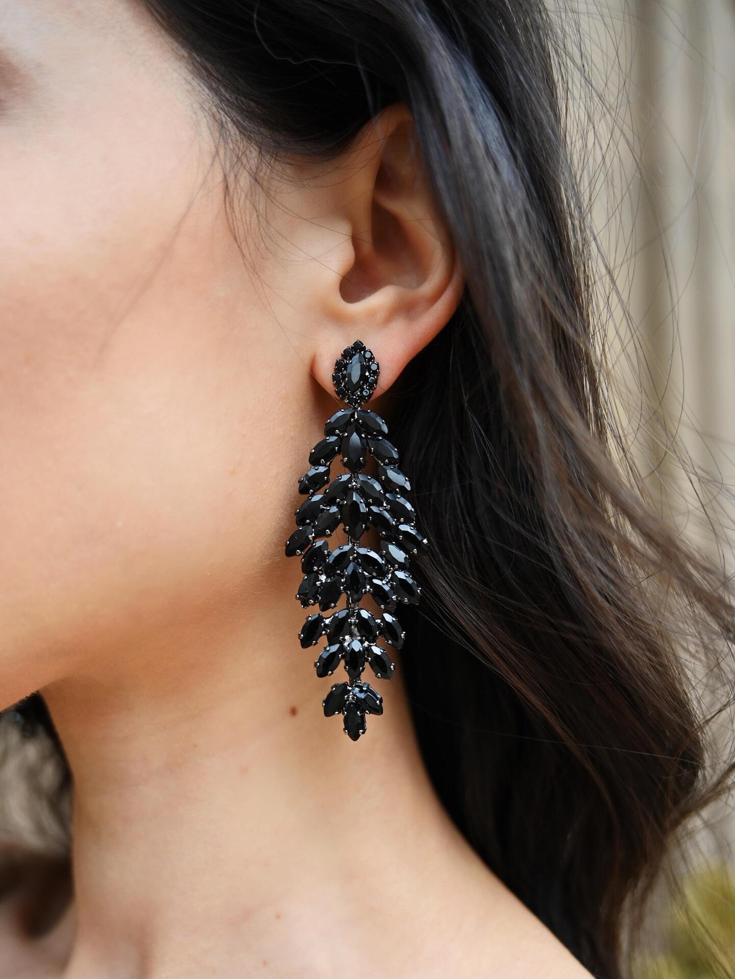 Обеци: Black Crystals