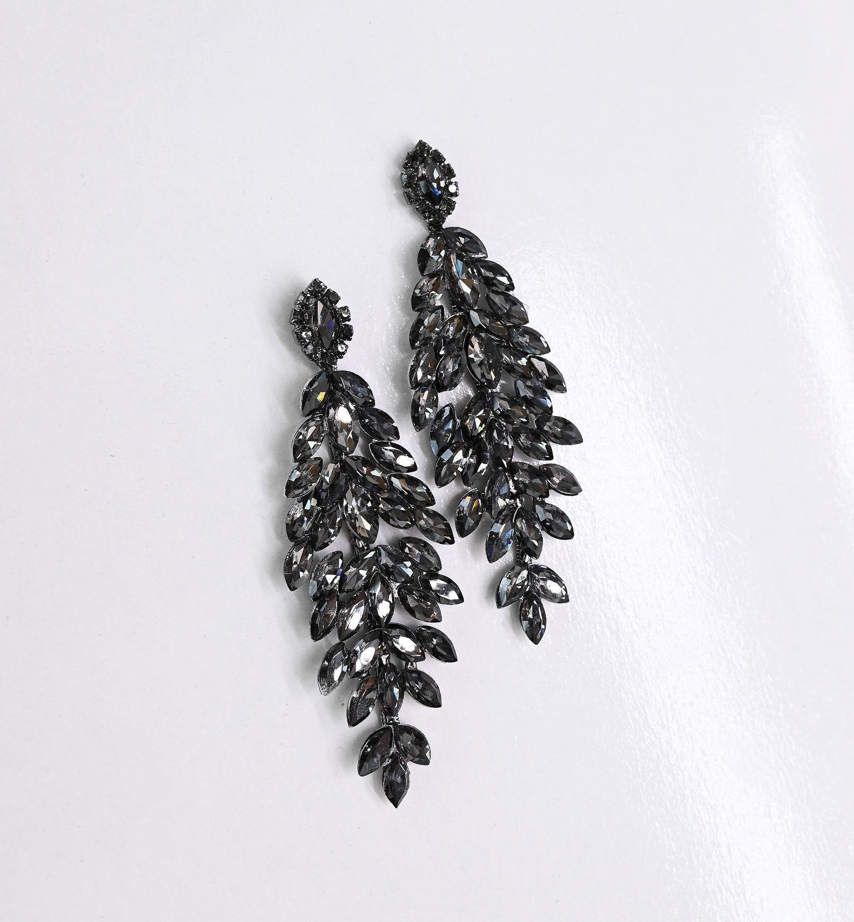 Обеци: Grey Earrings