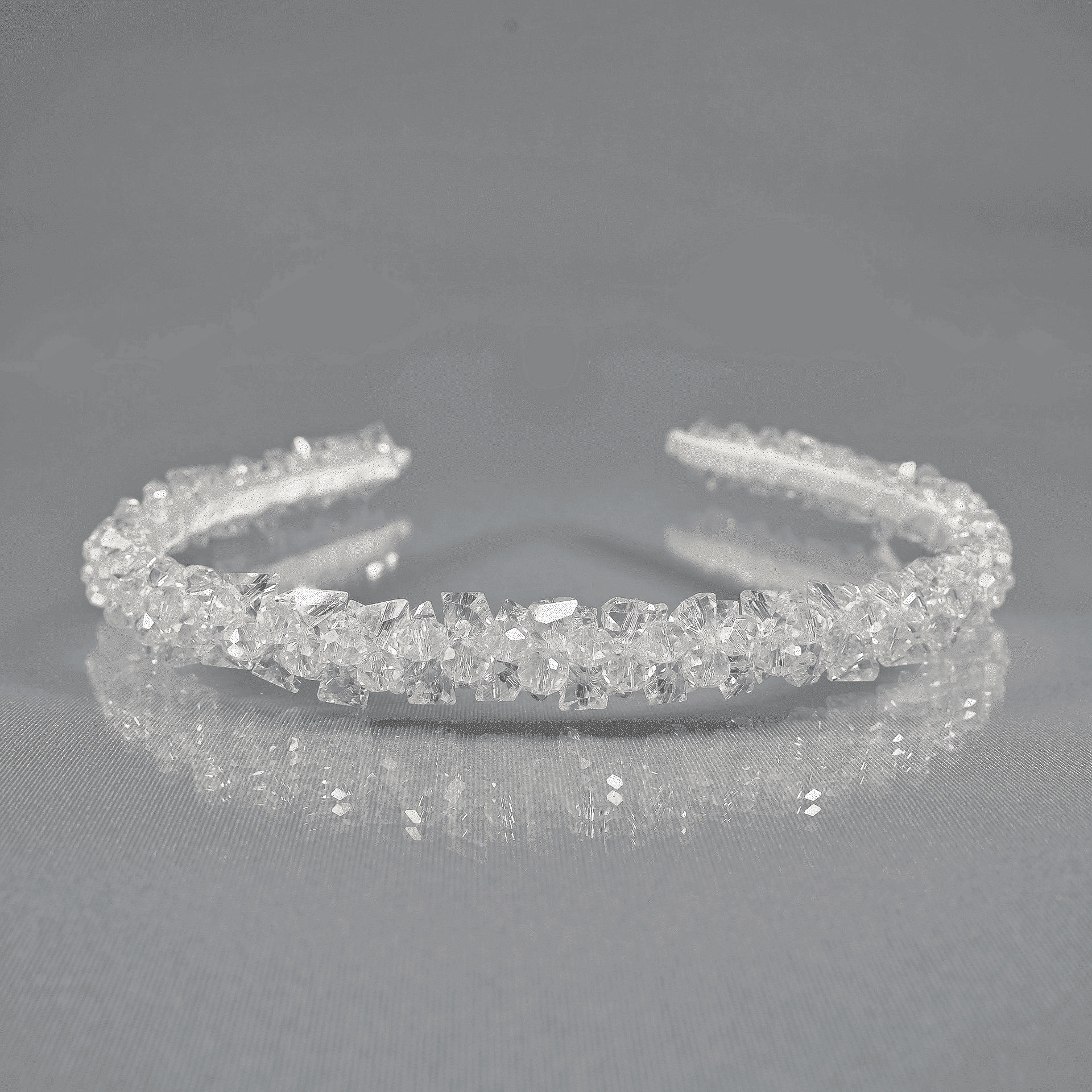 Тънка диадема: Crystal